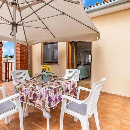 Awesome Apartment In Pula With Wifi Exterior foto