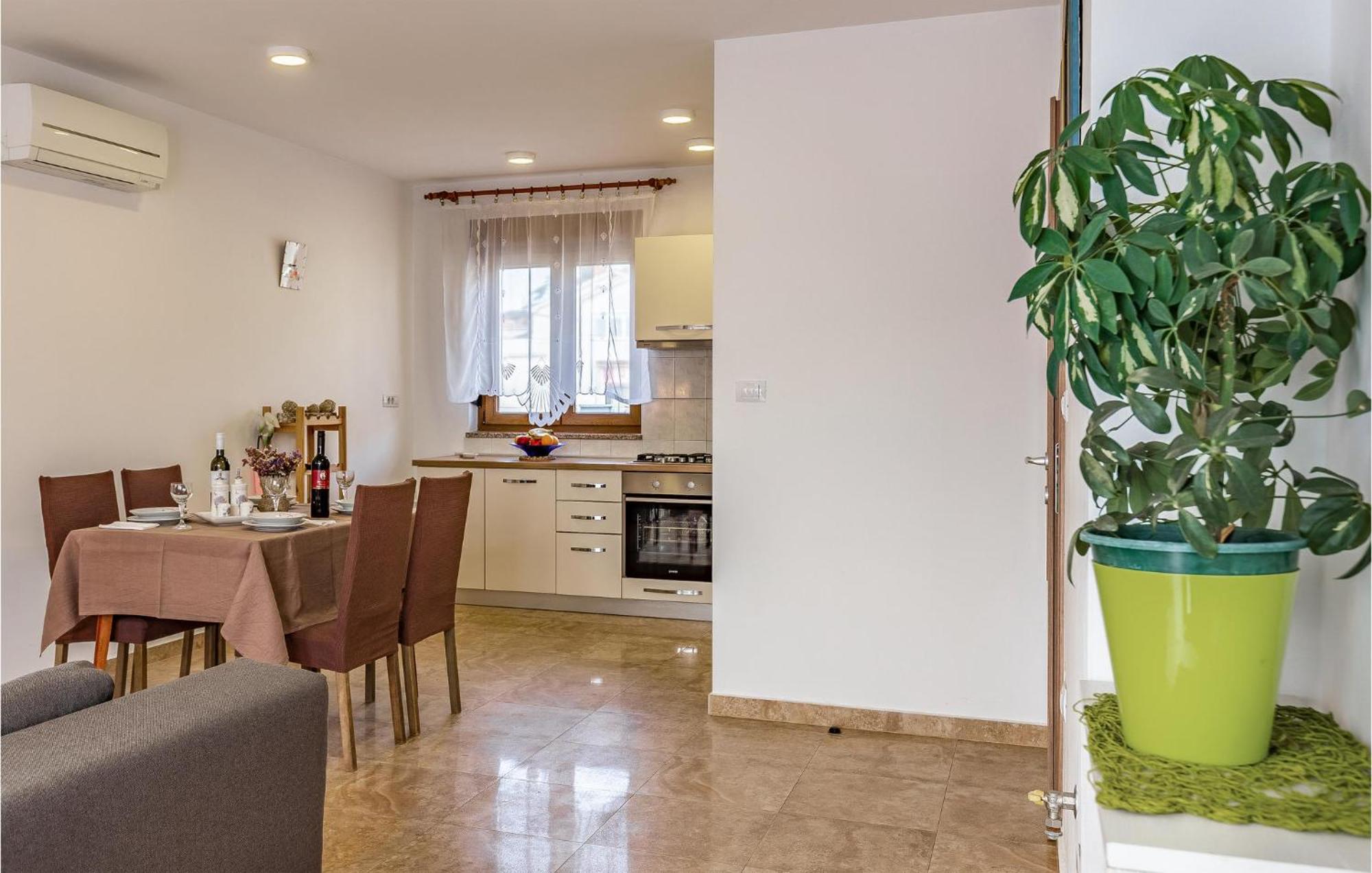 Awesome Apartment In Pula With Wifi Exterior foto