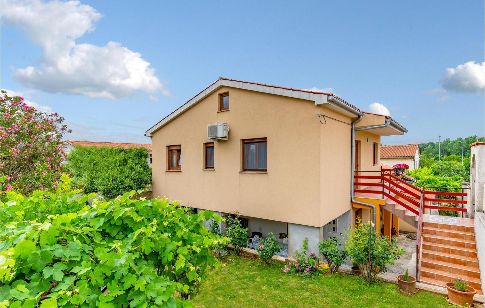 Awesome Apartment In Pula With Wifi Exterior foto